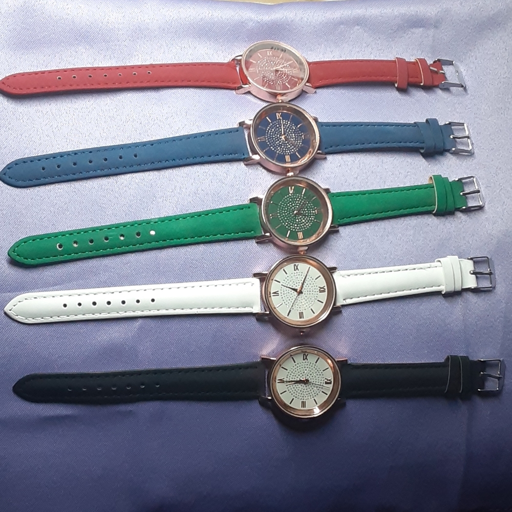 Woman watches 10$ each